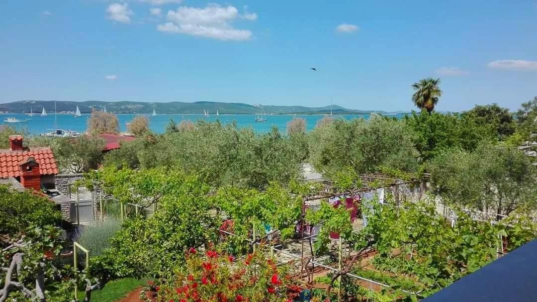 Beach Apartment Roza Biograd Oneroom - Premium Location Биоград на Мору Екстериор снимка